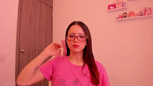 ImBunnyNova online show from 3, 6, 2026