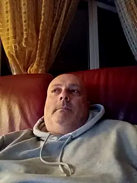 Alexis Bull online show from 19, 3, 2026