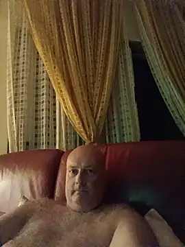 Snapshot of Alexis_Bull chatting on 18, 7, 2026 Alexis Bull online show from 18, 7, 2026