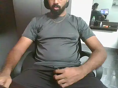 lovelyakash69 online show from 1, 11, 2025