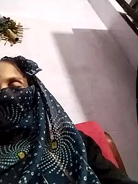 Snapshot of Soniy-Maax chatting on 12, 10, 2025 Soniy-Maax online show from 12, 10, 2025