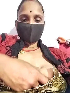 Snapshot of Soniy-Maax chatting on 4, 2, 2026 Soniy-Maax online show from 4, 2, 2026