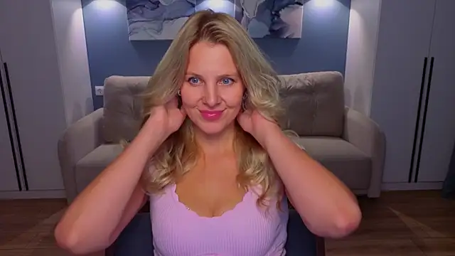 MelanieBennett online show from 13, 7, 2026