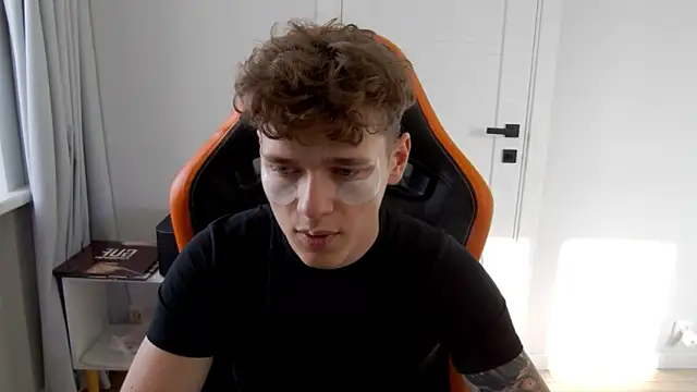 DanyDavis online show from 4, 3, 2026