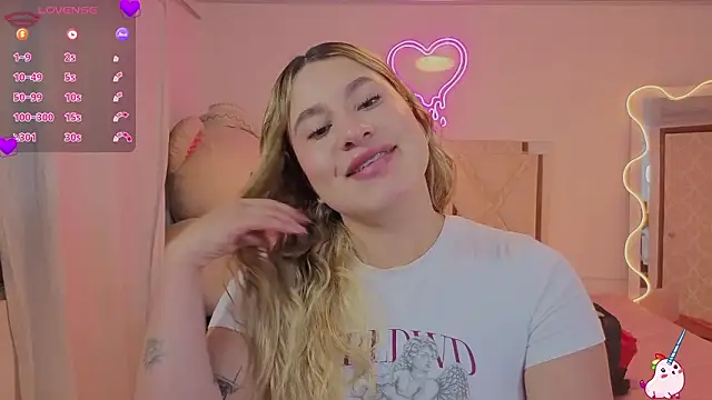 Snapshot of saaya_tay chatting on 3, 2, 2026 saaya tay online show from 3, 2, 2026