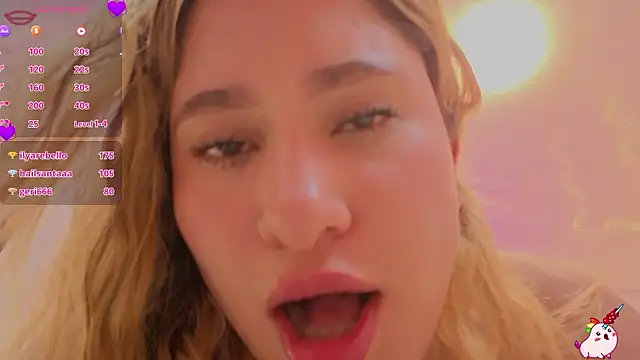 Snapshot of saaya_tay chatting on 3, 2, 2026 saaya tay online show from 3, 2, 2026