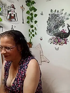 katrina perez online show from 24, 4, 2026