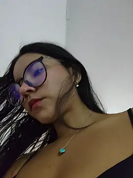 Pretty roxxyy online show from 11, 11, 2025