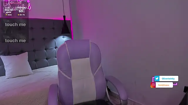 Snapshot of OliverTwinky chatting on 11, 11, 2025 OliverTwinky online show from 11, 11, 2025