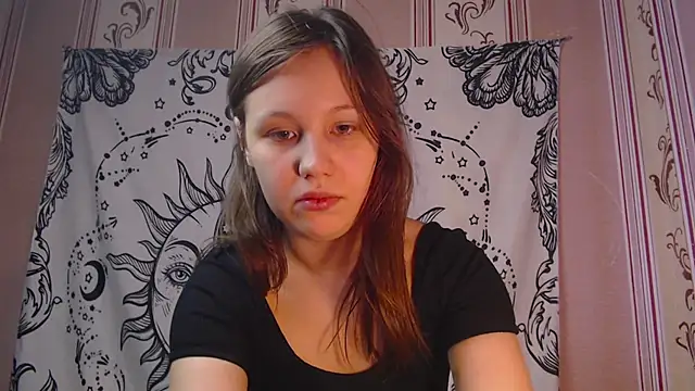 Thighswithspikes online show from 29, 10, 2025