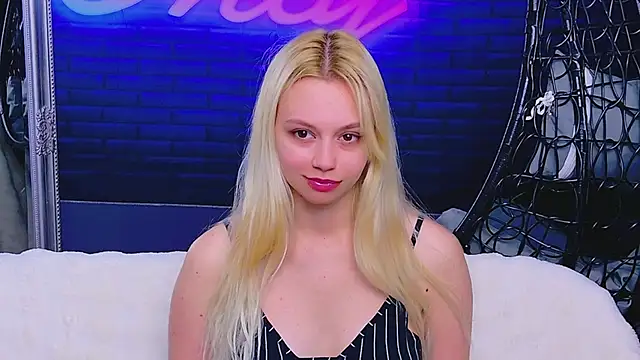 Snapshot of AlessiaCroft chatting on 12, 5, 2026 AlessiaCroft online show from 12, 5, 2026