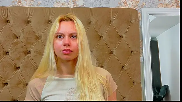 Snapshot of AlessiaCroft chatting on 17, 5, 2026 AlessiaCroft online show from 17, 5, 2026