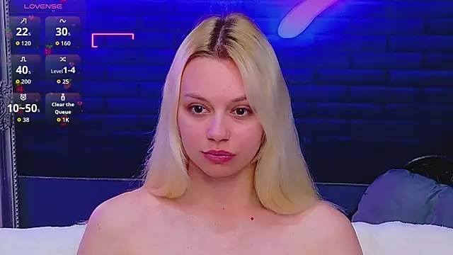Snapshot of AlessiaCroft chatting on 7, 6, 2026 AlessiaCroft online show from 7, 6, 2026