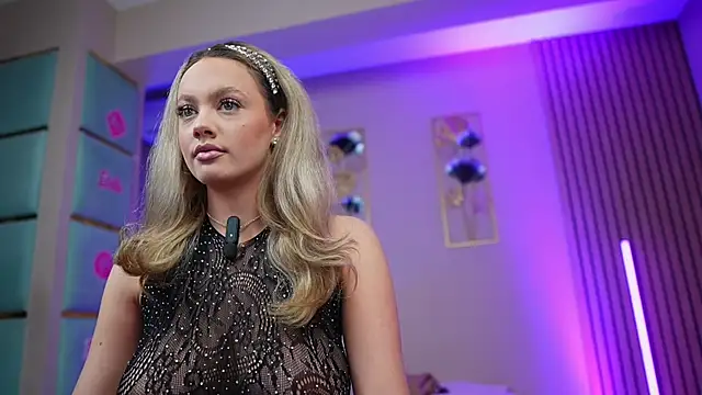 Snapshot of SabrinaJade chatting on 2, 5, 2026 SabrinaJade online show from 2, 5, 2026