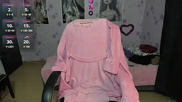 Medussa katt online show from 24, 10, 2025