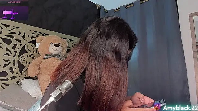 Snapshot of Amyblack__ chatting on 10, 11, 2025 Amyblack online show from 10, 11, 2025