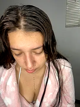 Snapshot of Mia__Gray chatting on 21, 10, 2025 Mia Gray online show from 21, 10, 2025