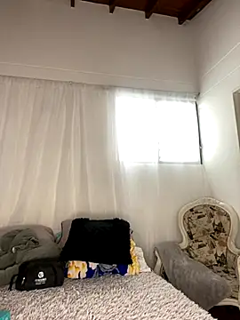 Snapshot of Mia__Gray chatting on 13, 11, 2025 Mia Gray online show from 13, 11, 2025