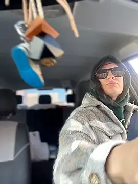 MeekyRich online show from 18, 4, 2026