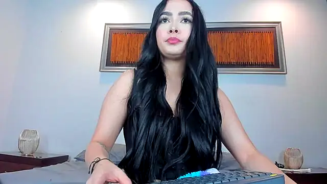 Snapshot of Bella__hamilton chatting on 22, 6, 2026 Bella hamilton online show from 22, 6, 2026