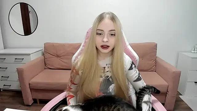 Snapshot of mistress_lain chatting on 29, 7, 2026 mistress lain online show from 29, 7, 2026