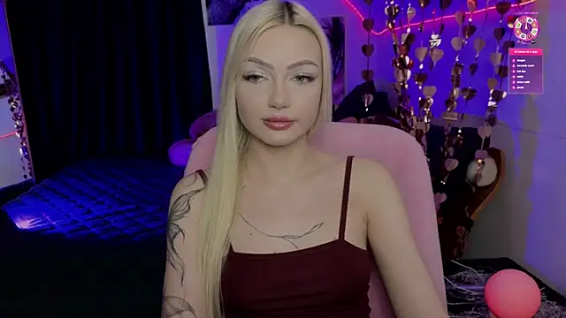 Snapshot of LinaLirian chatting on 25, 6, 2026 LinaLirian online show from 25, 6, 2026