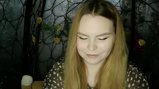 Snapshot of blushing_star chatting on 4, 3, 2026 blushing star online show from 4, 3, 2026