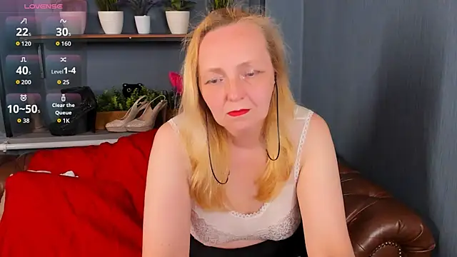 Snapshot of Karen_Villis chatting on 7, 8, 2026 Karen Villis online show from 7, 8, 2026