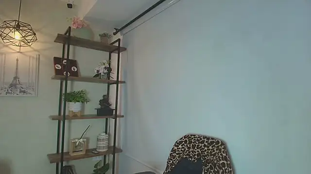  Victoria Collins online show from 10, 4, 2026