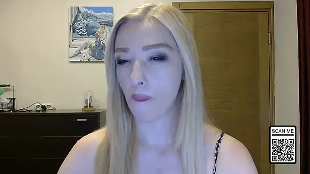 Wild Silk Desire online show from 15, 9, 2025