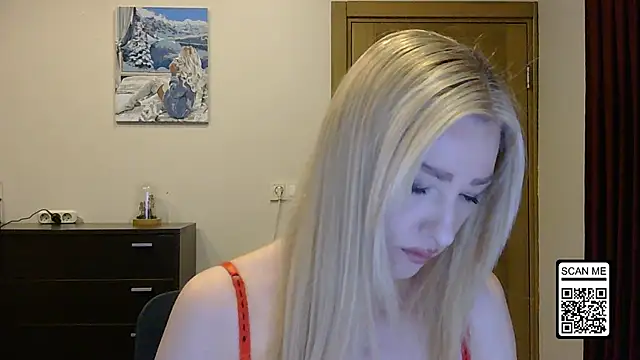 Wild Silk Desire online show from 26, 9, 2025