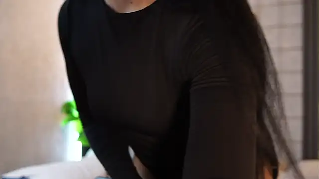 Susan wall online show from 13, 4, 2026