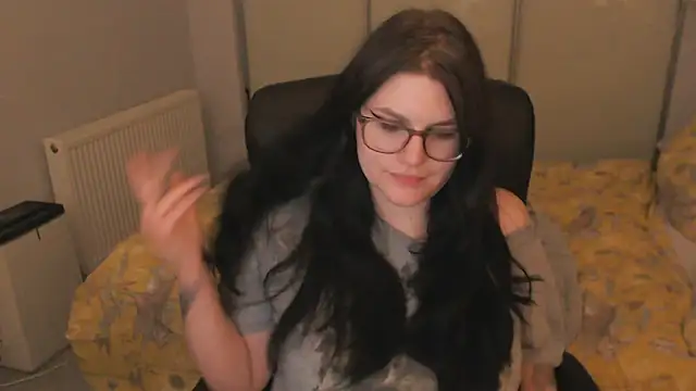 GothSuccubusBabe online show from 21, 5, 2026