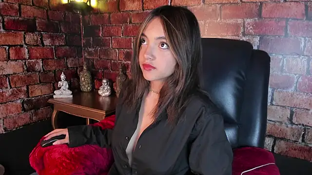 Victoriaa2 Doll online show from 18, 2, 2026