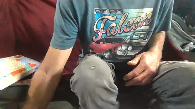 Lovyourpuss online show from 31, 1, 2026