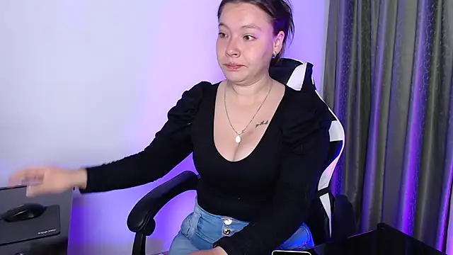 Snapshot of mariaana__222 chatting on 2, 10, 2025 mariaana 222 online show from 2, 10, 2025