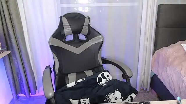 mariaana  222 online show from 9, 4, 2026