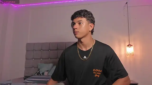 Santy Stump online show from 1, 11, 2025