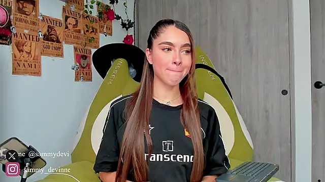 Snapshot of sammy_devinne chatting on 20, 10, 2025 sammy devinne online show from 20, 10, 2025