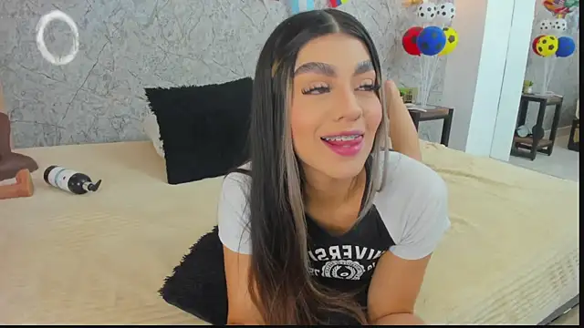 Snapshot of Antonella_west chatting on 24, 6, 2026 Antonella west online show from 24, 6, 2026