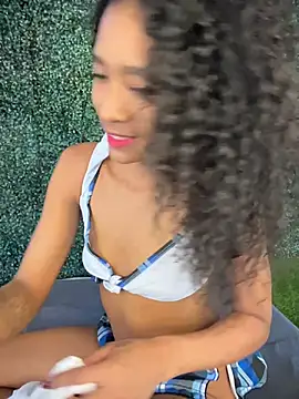 SweetCheeksXXX online show from 18, 6, 2026