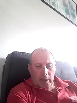 Snapshot of Vince072 chatting on 13, 9, 2025 Vince072 online show from 13, 9, 2025