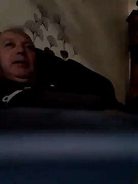 Snapshot of Vince072 chatting on 22, 9, 2025 Vince072 online show from 22, 9, 2025