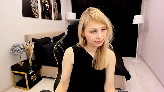 LindaSandy 1 online show from 12, 11, 2025