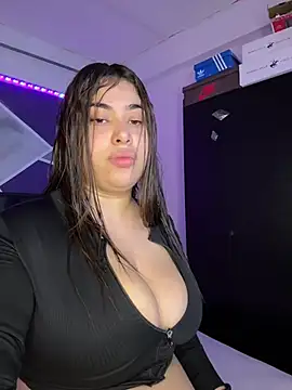 jazminslut online show from 19, 7, 2026