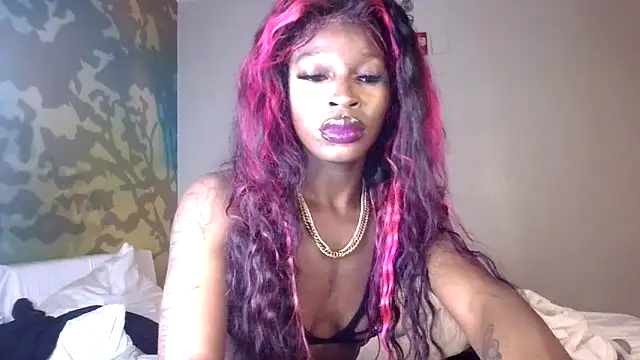 Snapshot of lovergirll555 chatting on 13, 5, 2026 lovergirll555 online show from 13, 5, 2026
