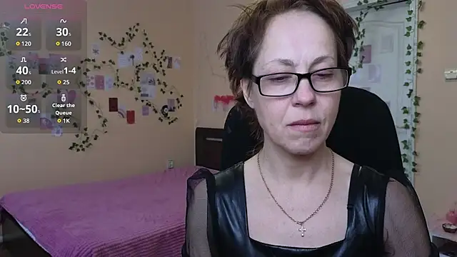 Snapshot of Ronda_Roni chatting on 5, 2, 2026 Ronda Roni online show from 5, 2, 2026