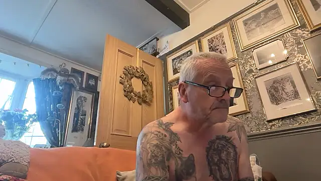 poggles online show from 6, 4, 2026