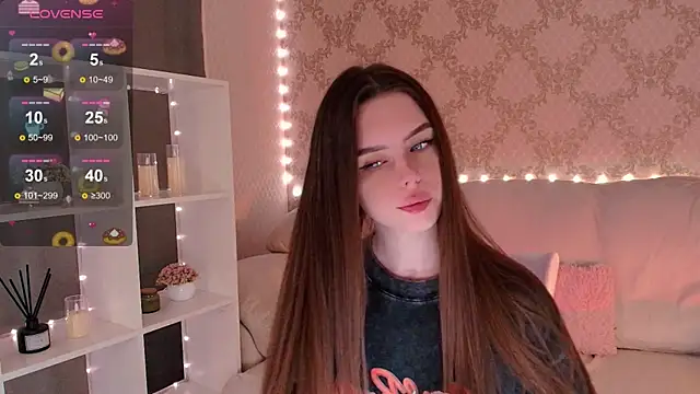 Snapshot of HolyMiax chatting on 10, 7, 2026 HolyMiax online show from 10, 7, 2026