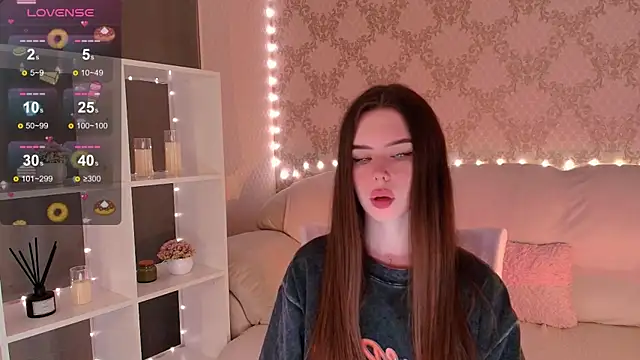 Snapshot of HolyMiax chatting on 16, 7, 2026 HolyMiax online show from 16, 7, 2026